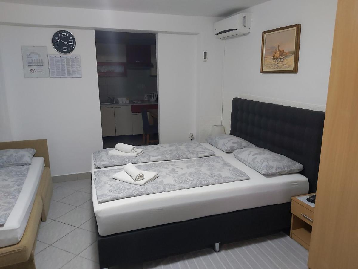 Apartmani I Sobe Mara Palit Ngoại thất bức ảnh