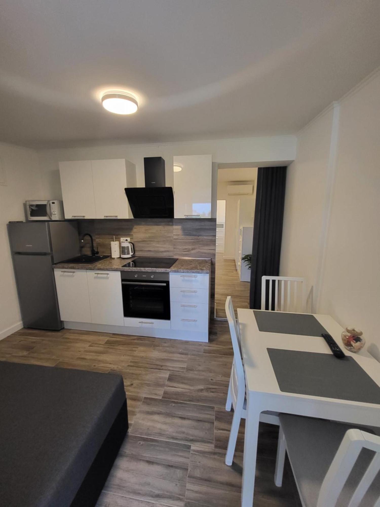 Apartmani I Sobe Mara Palit Ngoại thất bức ảnh