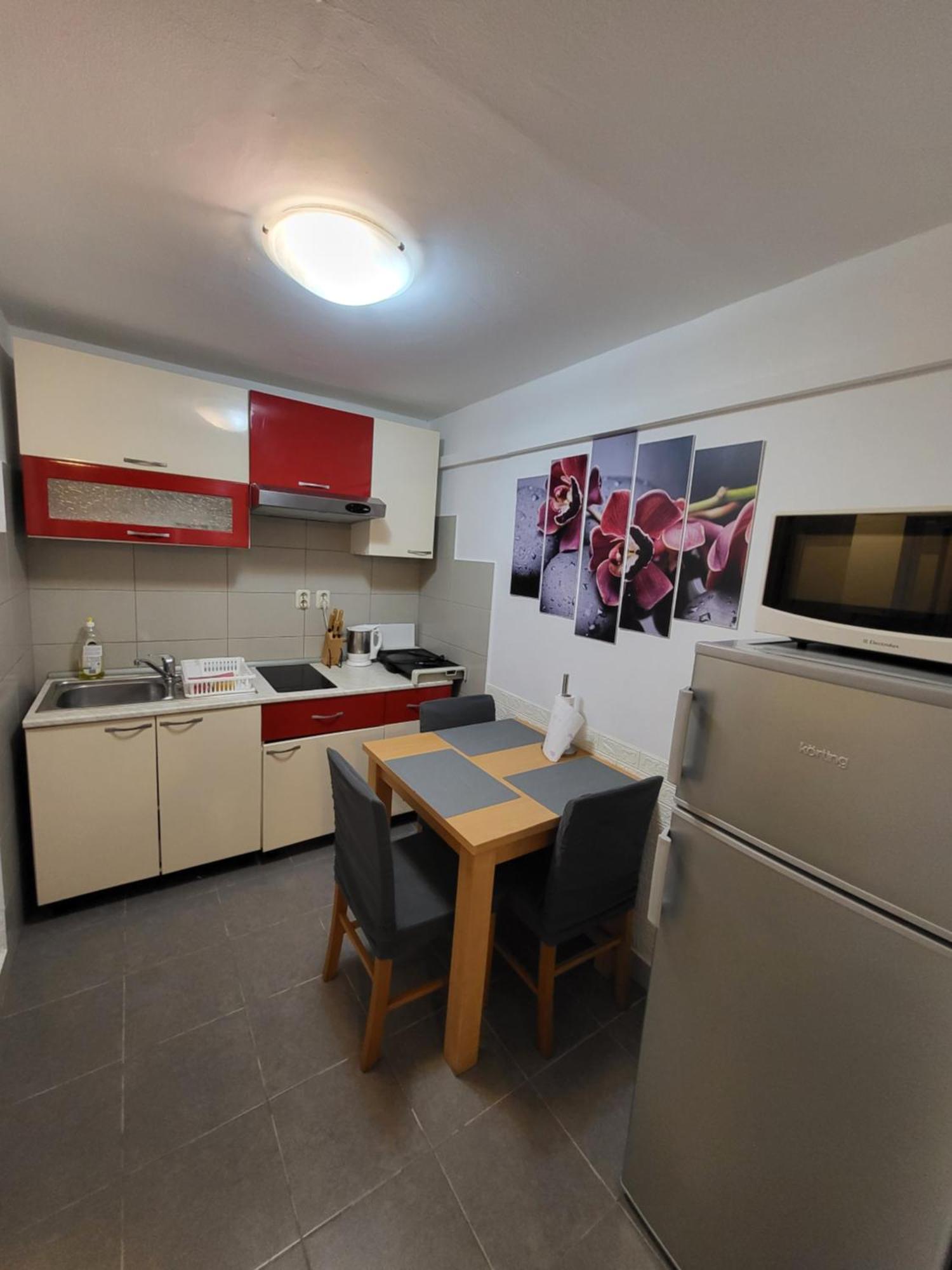 Apartmani I Sobe Mara Palit Ngoại thất bức ảnh