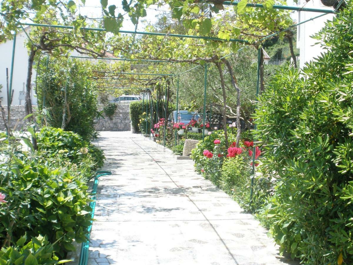 Apartmani I Sobe Mara Palit Ngoại thất bức ảnh